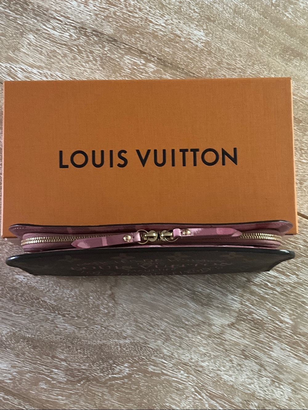 Rare Louis Vuitton Monogram Ikat Insolite Wallet from the 2013 collection. - Picture 8 of 11